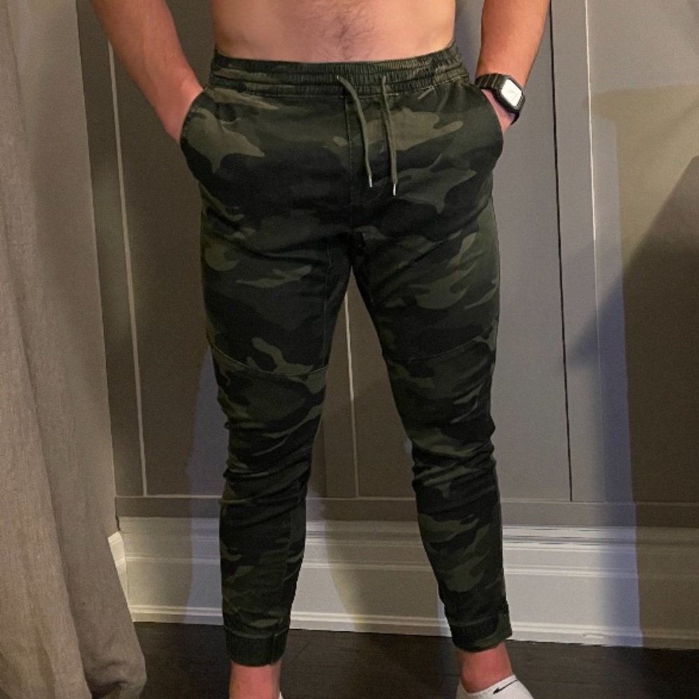 Hollister camo joggers size L